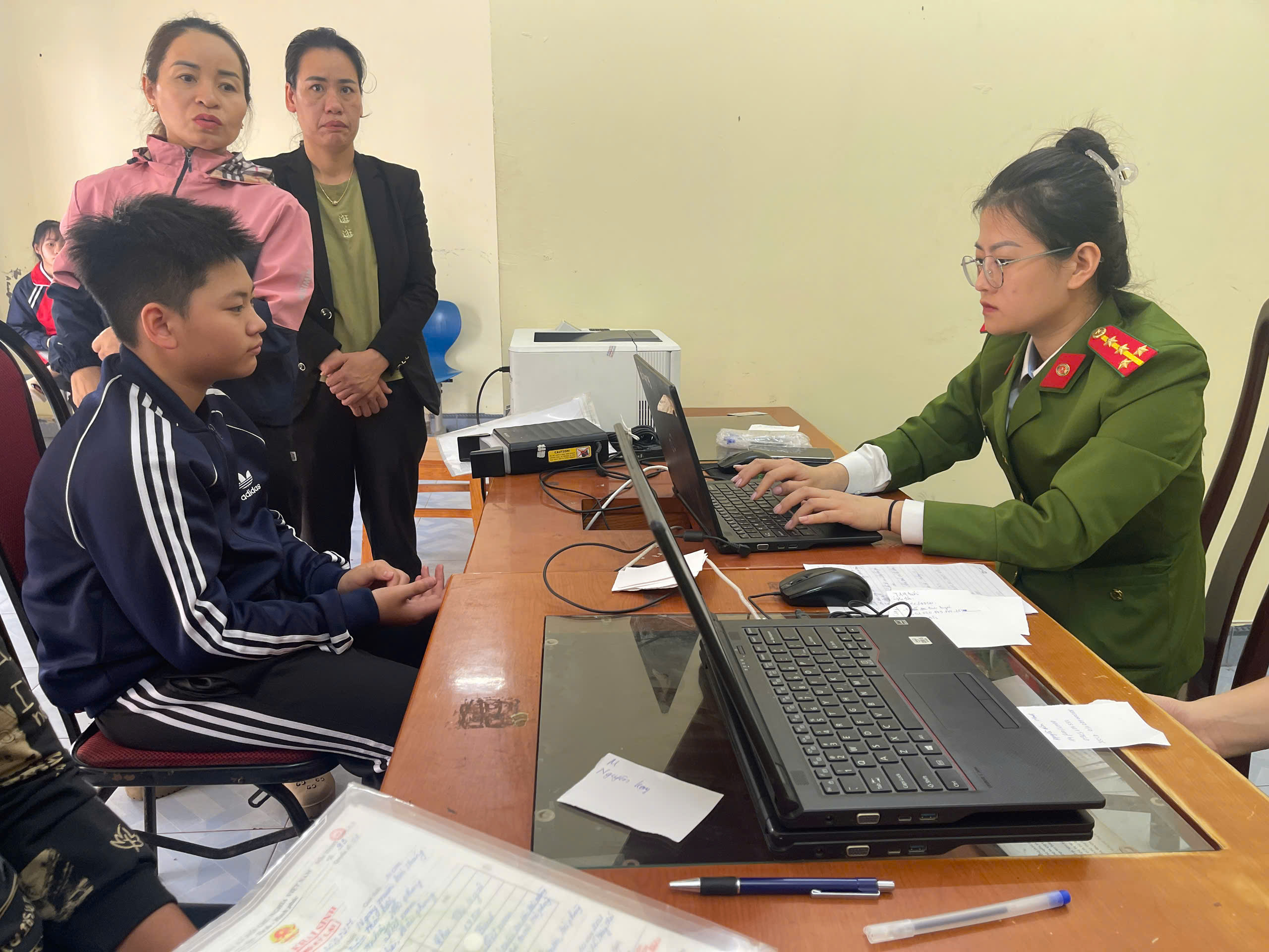 Thông báo các địa điểm tiếp công dân cấp căn cước trên địa bàn thành phố sau khi không tổ chức Công an cấp huyện